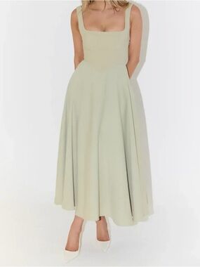 Square Neck Midi Dress in Light Green